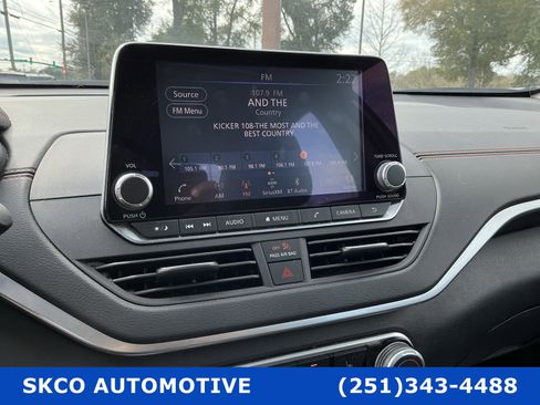 Used 2022 Nissan Altima 2.5 SR w/ Midnight Edition Package image 16