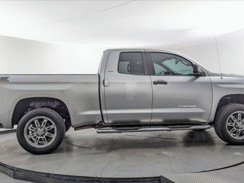 Used 2017 Toyota Tundra SR5 w/ SR5 Upgrade Package RWD image 9