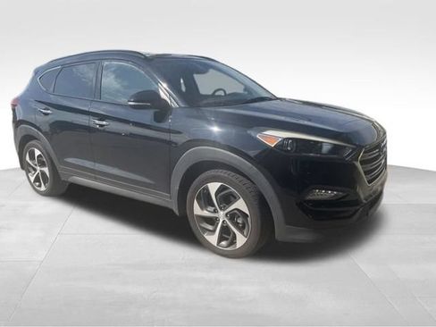 Used 2016 Hyundai Tucson Limited w/ Option Group 03 AWD/4WD image 10