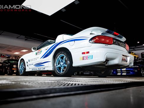 Used 1999 Pontiac Firebird Formula RWD image 78