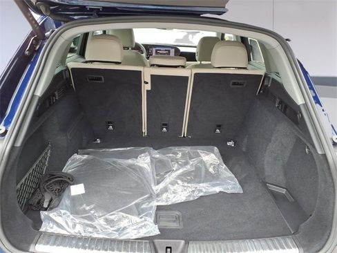 Used 2025 Audi Q5 Premium Plus w/ Premium Plus image 8