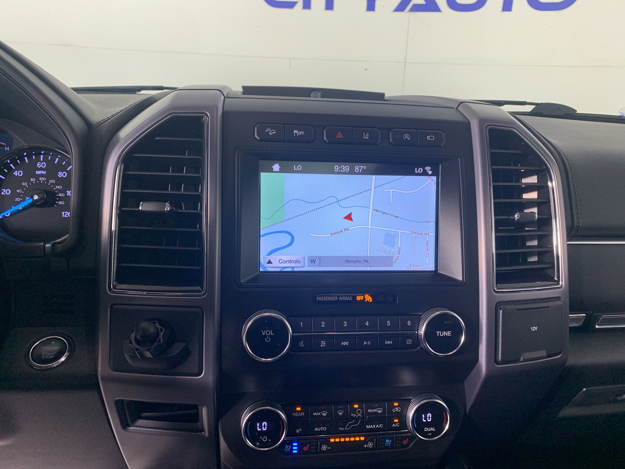 Used 2019 Ford Expedition Platinum AWD/4WD image 23