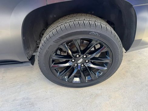 Used 2019 Cadillac Escalade Platinum w/ Escalade Sport Edition AWD/4WD image 28