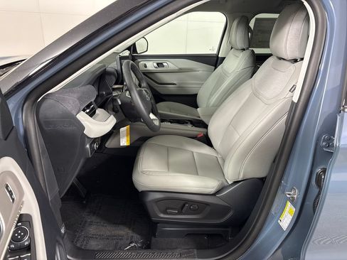 New 2026 Ford Explorer Active w/ Active Comfort Package RWD image 28