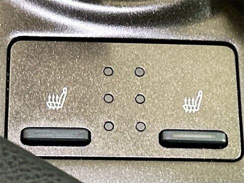 Used 2022 Toyota Camry XSE image 17