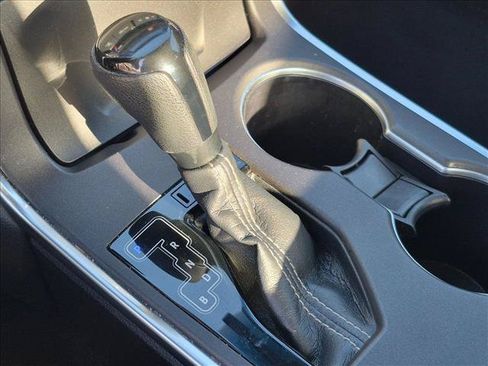 Used 2016 Toyota Camry LE FWD image 12