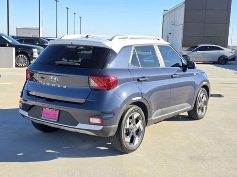 Certified 2024 Hyundai Venue Limited image 6