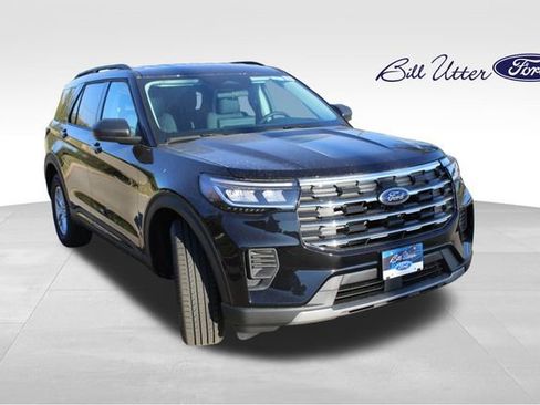 New 2026 Ford Explorer Active image 2