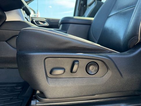 Used 2023 GMC Yukon SLT w/ SLT Premium Package AWD/4WD image 36
