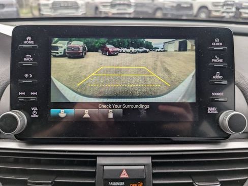 Used 2018 Honda Accord Sport image 3