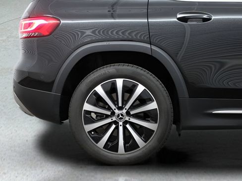 Used 2023 Mercedes-Benz GLB 250 image 43