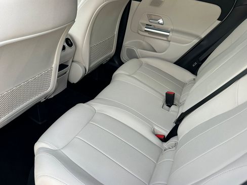 New 2026 Mercedes-Benz GLA 250 image 9