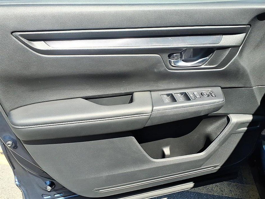 Used 2025 Honda CR-V LX image 16