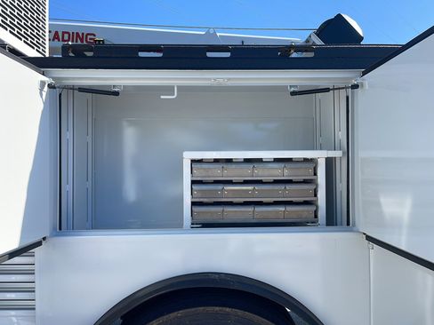 New 2026 Ford F750 2WD SuperCab Super Duty image 21