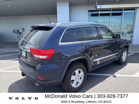 Used 2012 Jeep Grand Cherokee Laredo w/ Laredo E Group AWD/4WD image 3