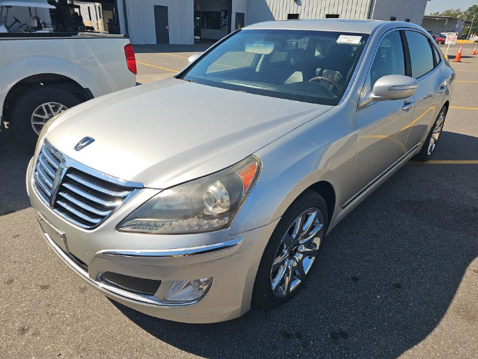 Used 2011 Hyundai Equus Signature RWD image 1