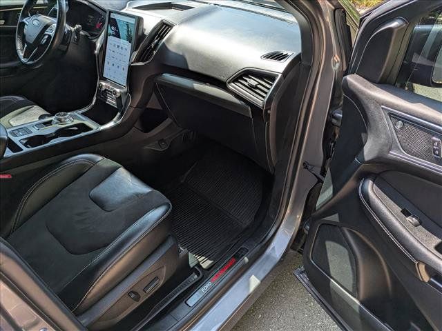 Used 2022 Ford Edge ST w/ Equipment Group 401A AWD/4WD image 11