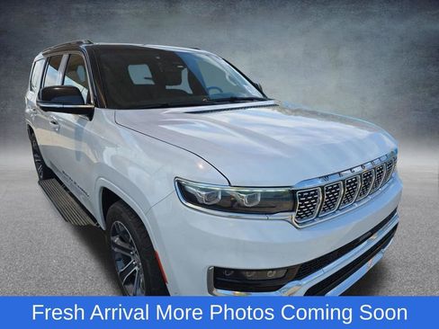 Used 2023 Jeep Grand Wagoneer 4WD image 2