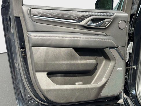 Used 2023 GMC Yukon XL Denali AWD/4WD image 29