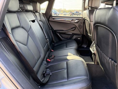 Used 2020 Porsche Macan image 23