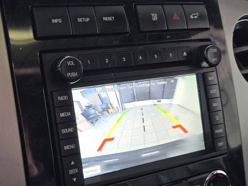 Used 2013 Ford Expedition Limited image 28