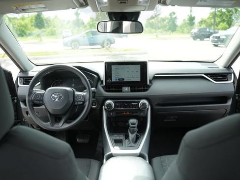Used 2024 Toyota RAV4 XLE FWD image 25