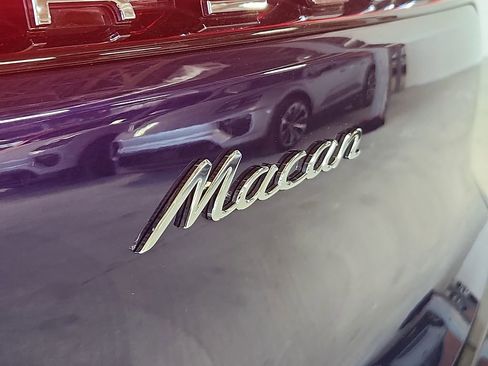 Used 2026 Porsche Macan image 31