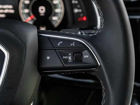 Used 2025 Audi Q7 3.0T Premium Plus image 24