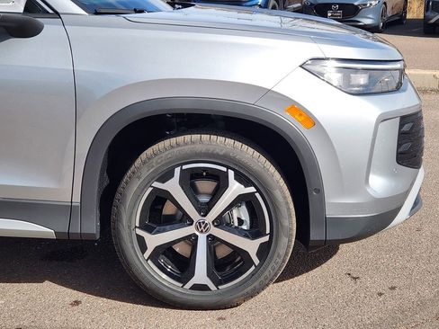 New 2026 Volkswagen Tiguan SE AWD/4WD image 29