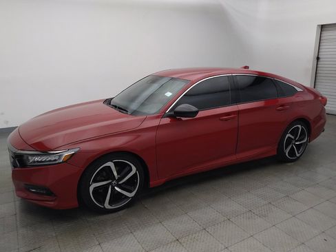 Used 2019 Honda Accord Sport image 2