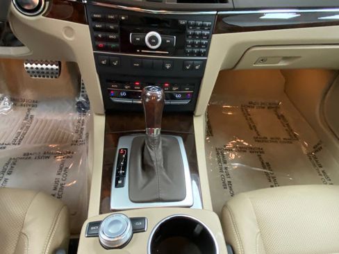 Used 2011 Mercedes-Benz E 550 Coupe w/ Premium 2 Pkg image 31