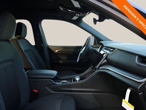 New 2025 Jeep Grand Cherokee L Laredo w/ Luxury Tech Group I image 19