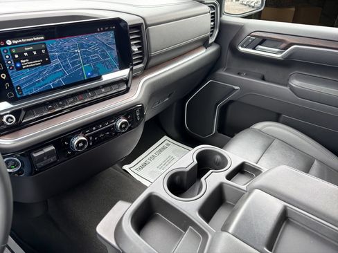 Certified 2025 GMC Sierra 1500 SLT AWD/4WD image 26