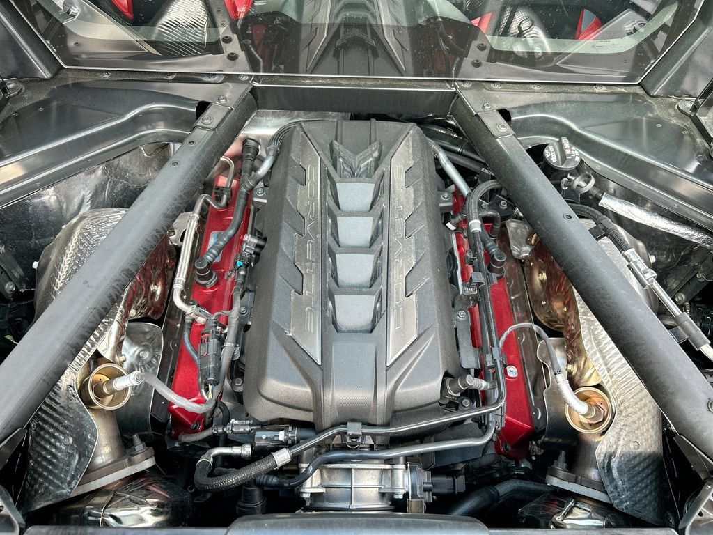 Used 2025 Chevrolet Corvette Stingray Preferred Cpe w/ Z51 Performance Package RWD image 29
