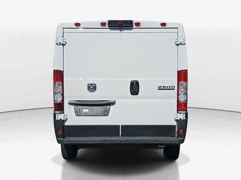 Used 2025 RAM ProMaster 2500 w/ Convenience Group FWD image 4
