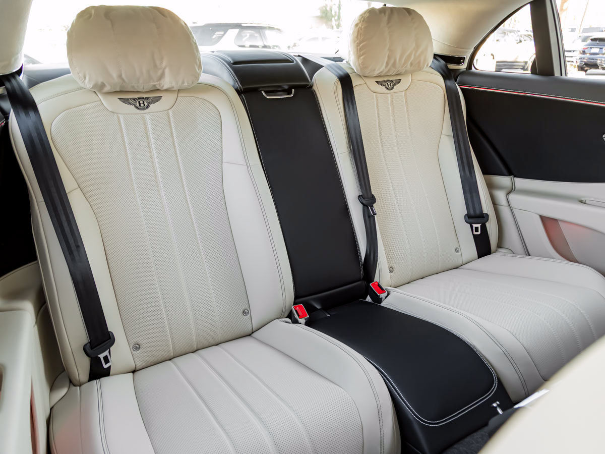 Used 2026 Bentley Flying Spur V8 AWD/4WD image 32