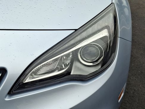 Used 2018 Buick Cascada Premium image 9