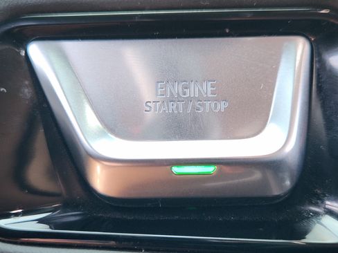 Used 2025 GMC Yukon XL AT4 Ultimate w/ LPO, Floor Liner Package AWD/4WD image 21