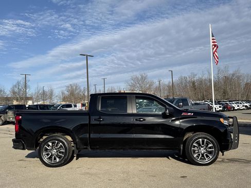 Used 2024 Chevrolet Silverado 1500 RST w/ Z71 Off-Road Package image 7