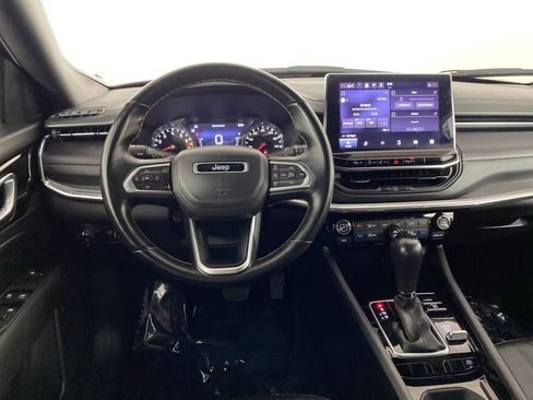 Used 2022 Jeep Compass Limited image 35