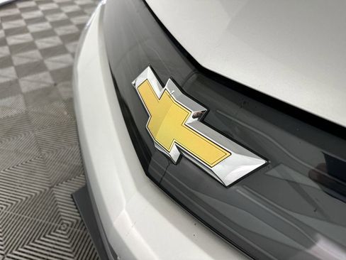 Used 2019 Chevrolet Bolt Premier w/ Infotainment Package image 32