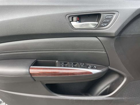 Used 2017 Acura TLX V6 image 12