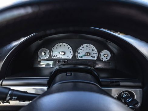 Used 2003 Ford Thunderbird image 21