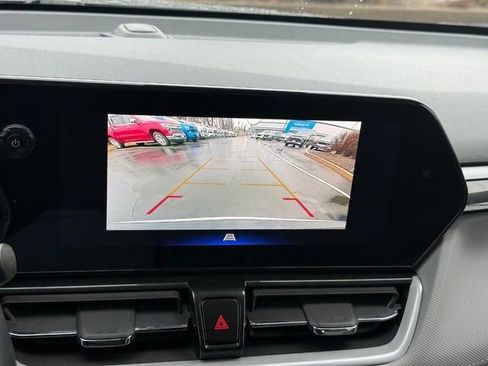 Used 2025 Chevrolet TrailBlazer LT w/ Convenience Package image 23