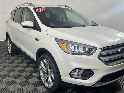 Used 2019 Ford Escape Titanium AWD/4WD image 4