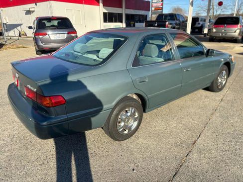 Used 2000 Toyota Camry LE image 3