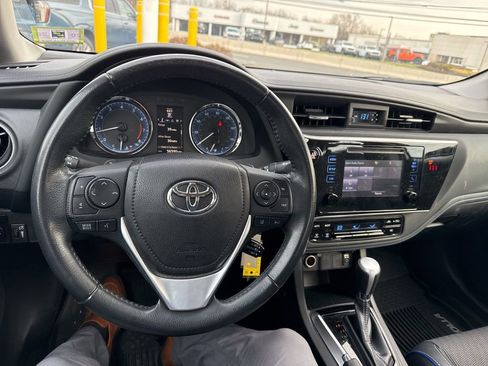 Used 2019 Toyota Corolla SE image 36
