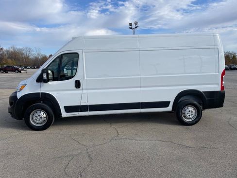 Used 2023 RAM ProMaster 2500 image 2