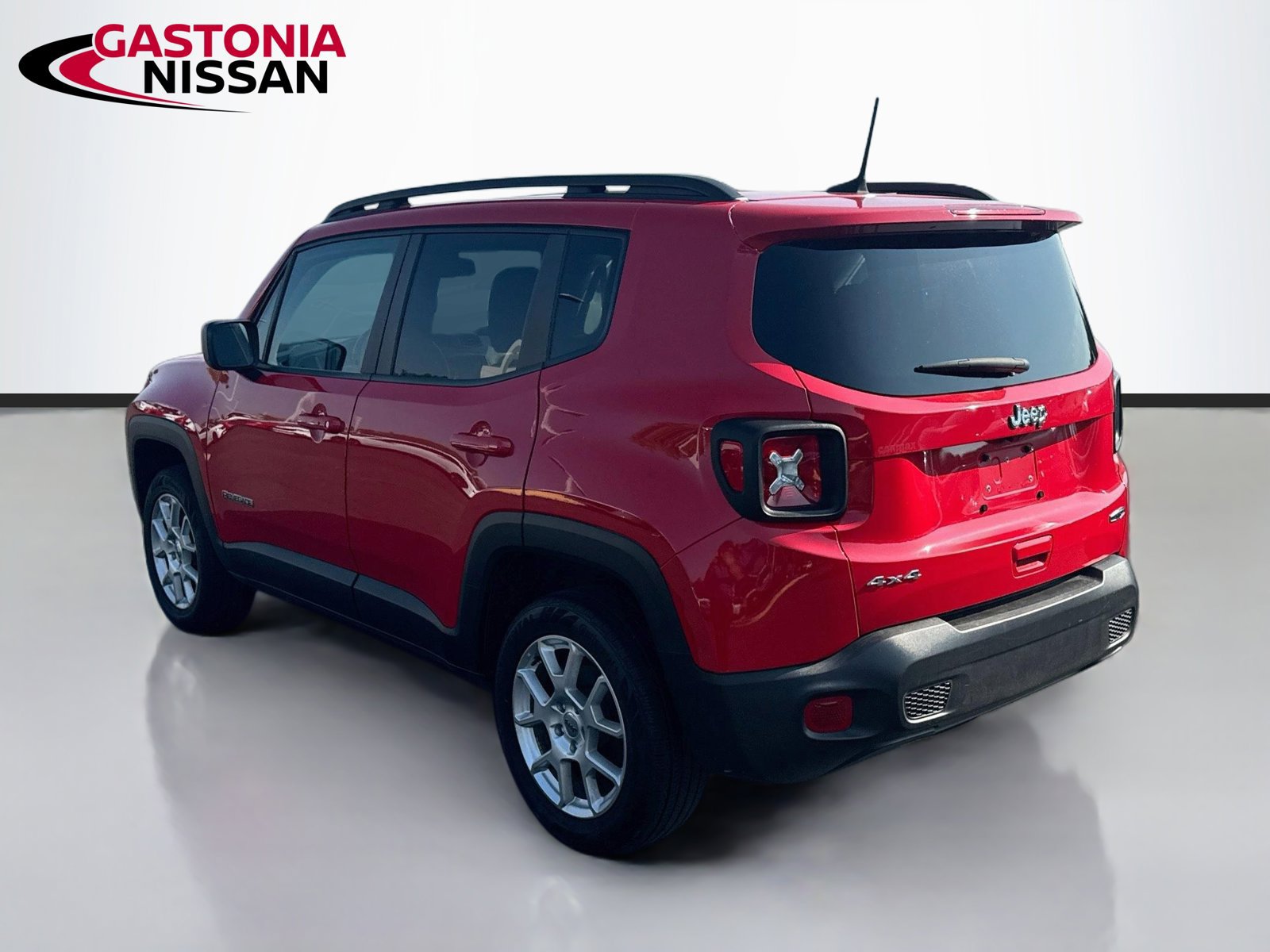 Used 2022 Jeep Renegade Latitude w/ Convenience Group AWD/4WD image 6