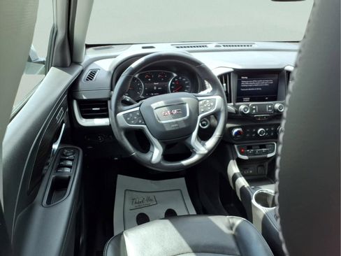 Used 2022 GMC Terrain SLT AWD/4WD image 3